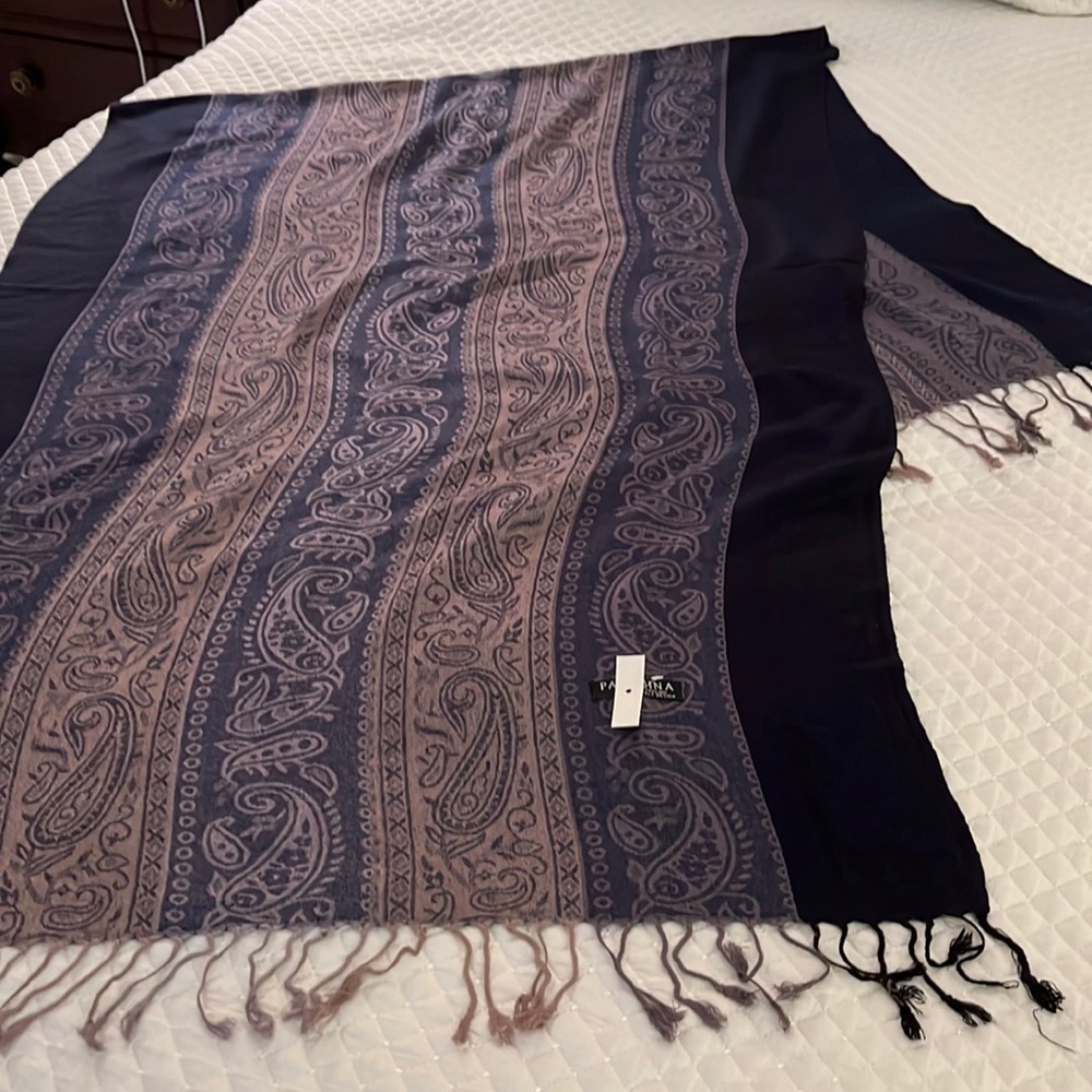 Navy and Dark Beige with Tags. Labeled Italian Design Pashmina.